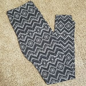 Grey Patterned Leggings